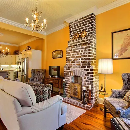 Coral Cottage Savannah Exterior photo